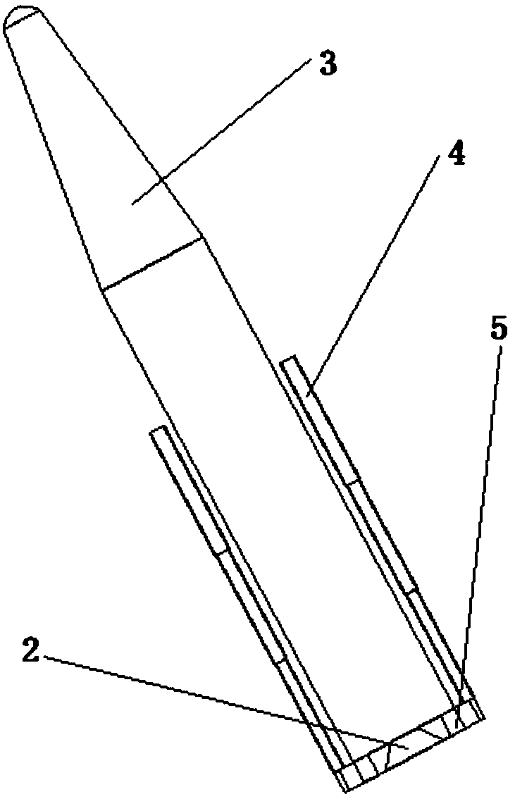 Self-pushing launching device for improving initial volume of low pressure chamber