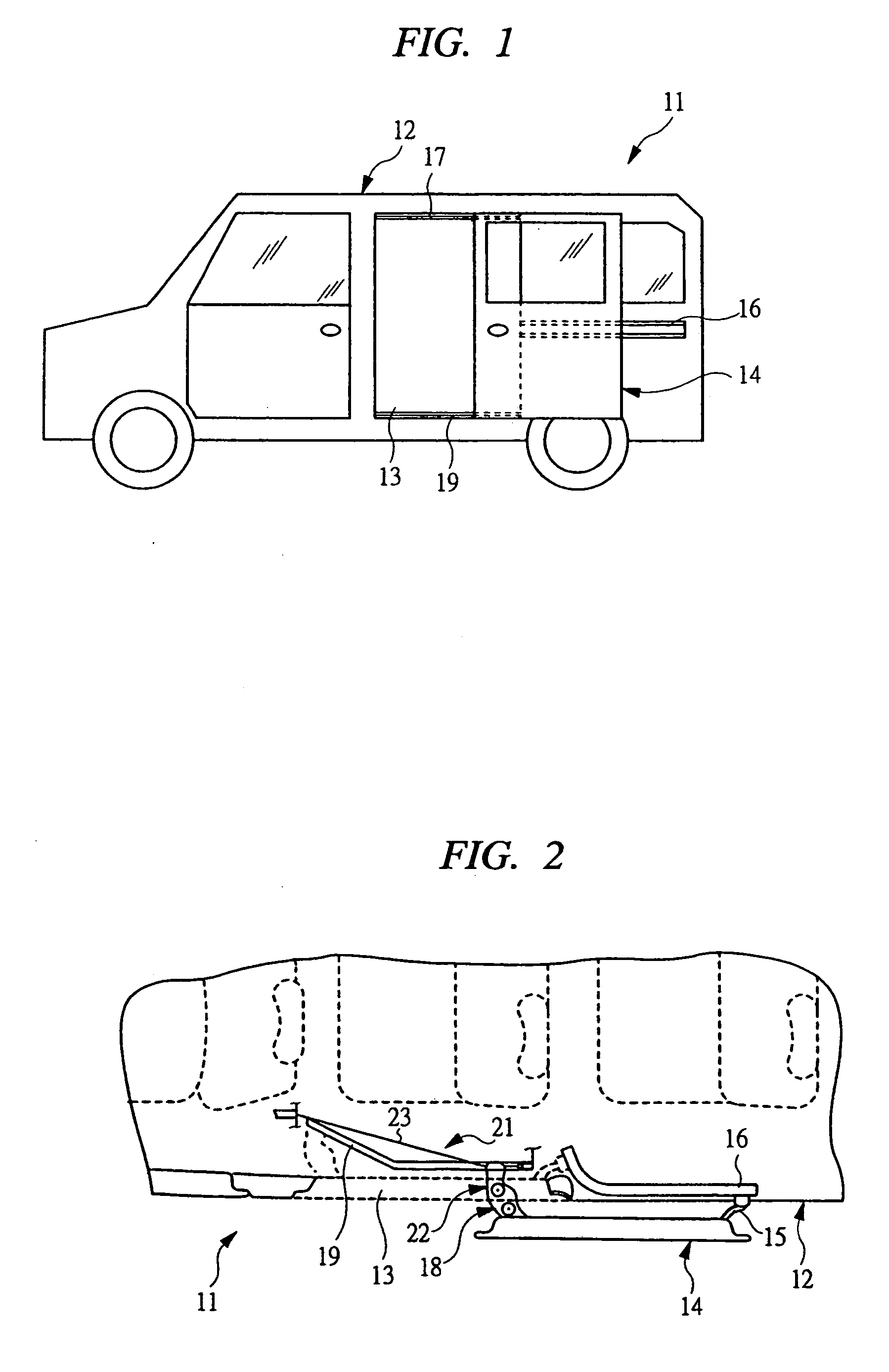 Sliding door opening and closing device