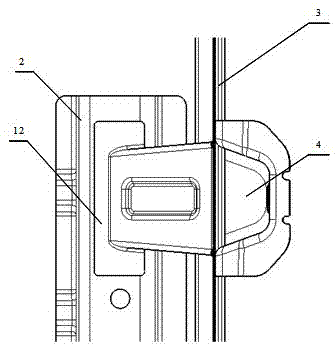 Side connecting component for automobile floor