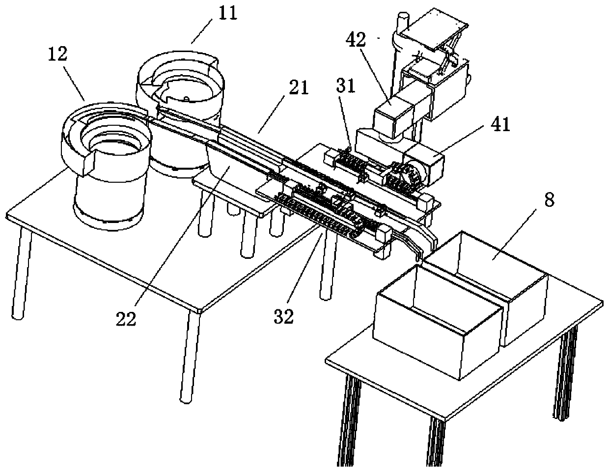 Automatic labelling pretreating device for inserting core of sensor housing and use method