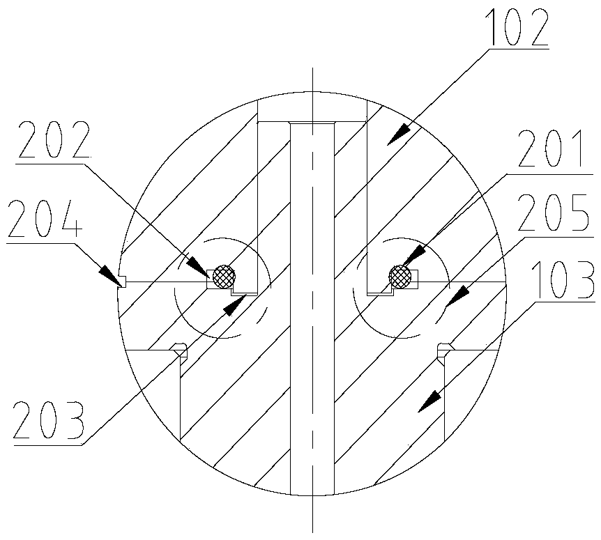 Sealing structure of central water-cooled micro-compensation tapping shank