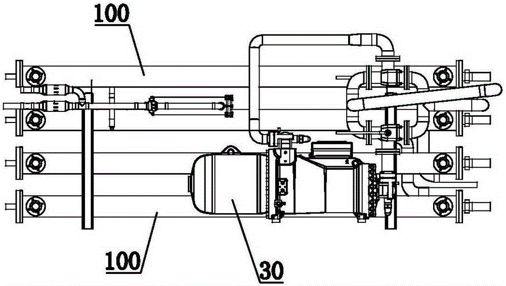 A shell and tube heat exchanger, a heat exchanger group and a heat pump unit