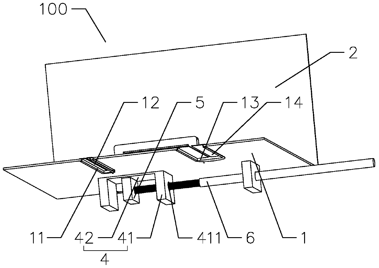 Convenient-to-operate insulated baffle for charged replacement of arrester on switch crossarm