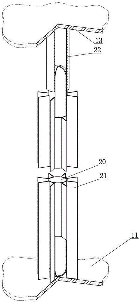 Liquefied natural gas storage tank capable of preventing liquid from writhing and generating overpressure