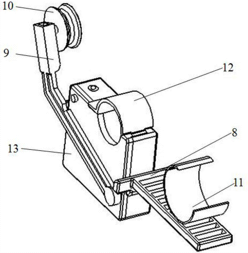 Self-adaptive micro-tension fast reaction device and method for core breaking protection of core yarn and spinning machine