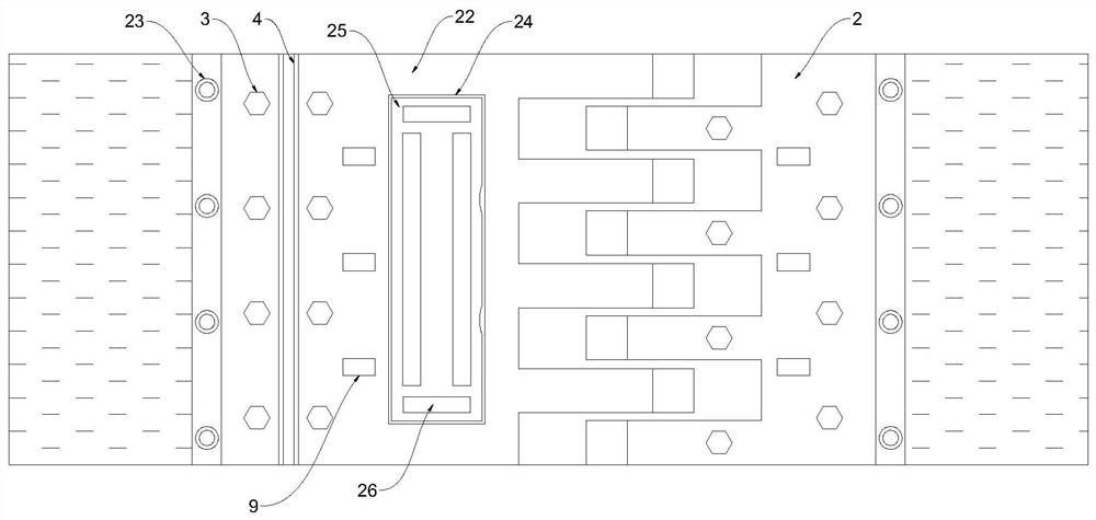 Comb-type bridge expansion joint plate structure and cleaning device thereof