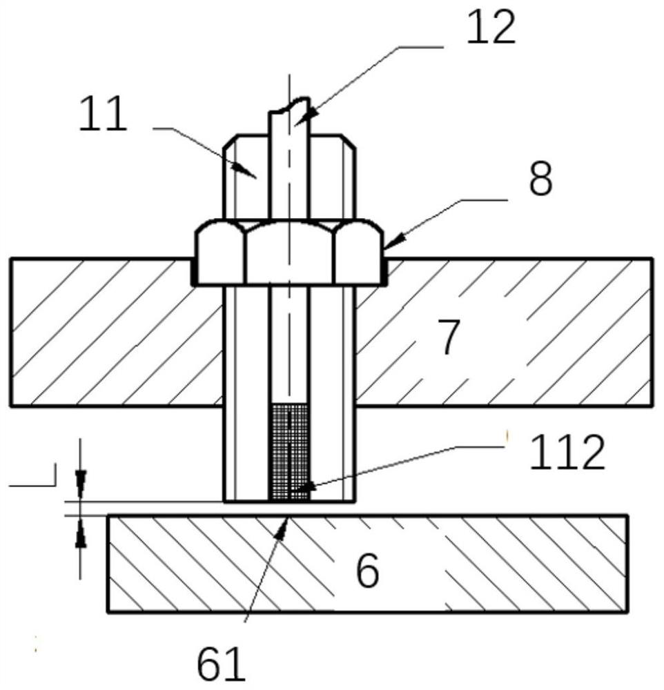 Liquid rocket engine turbine pump rotor low-temperature displacement measuring device