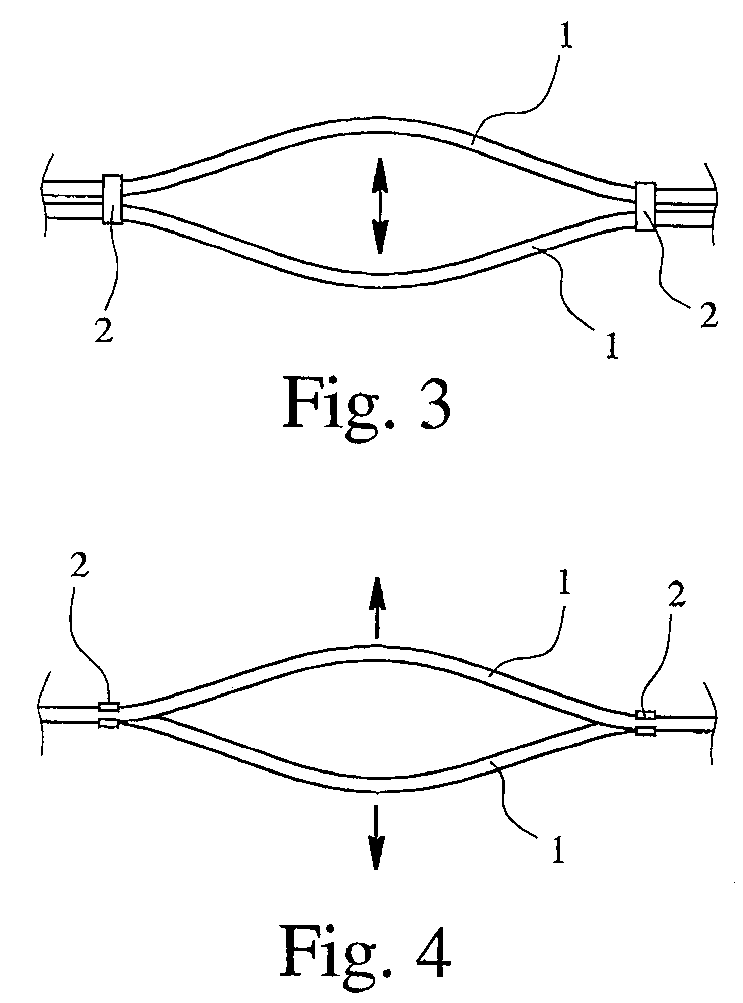 Mass flow meter composed of two measuring tubes with a connecting device between them