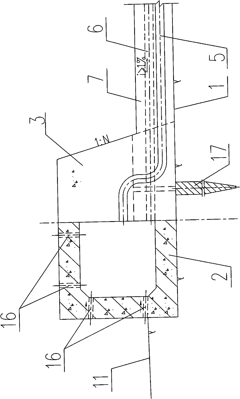 Earth and rockfill dam body seepage monitoring structure provided with abandoned dreg site behind dam and construction method thereof