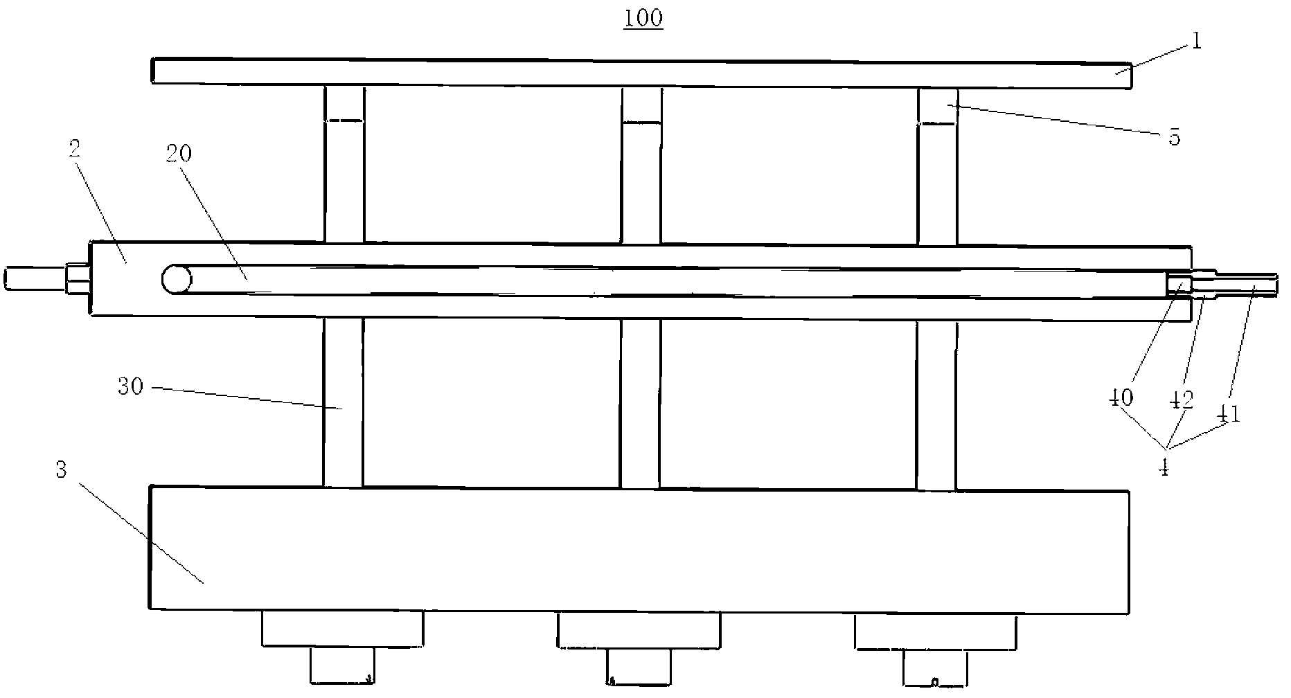 Middle type water-cooling heat dissipation mechanism of deformable mirror