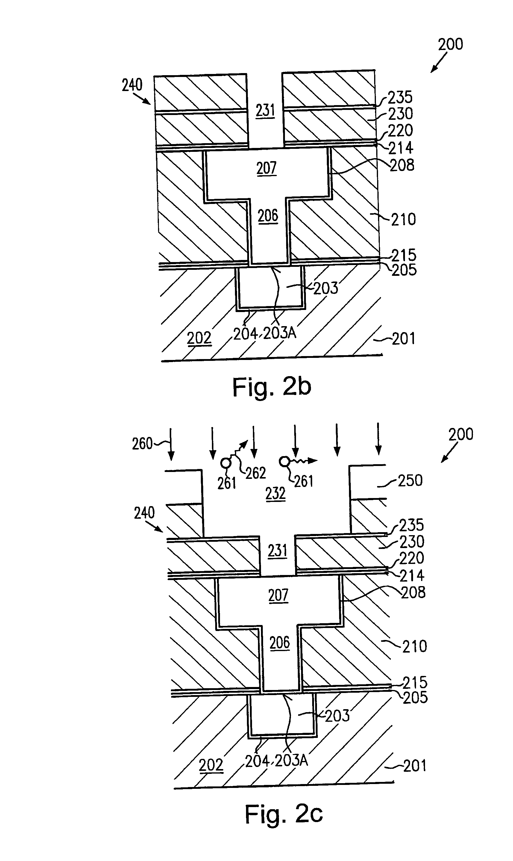 Semiconductor device including a low-k metallization layer stack for enhanced resistance against electromigration