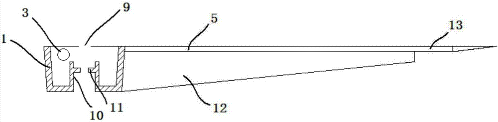 Bee-keeping automatic feeding device