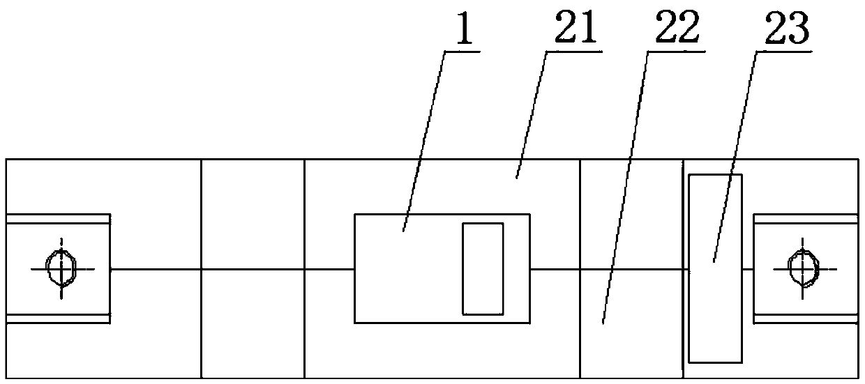 Circuit breaker with vertical structure