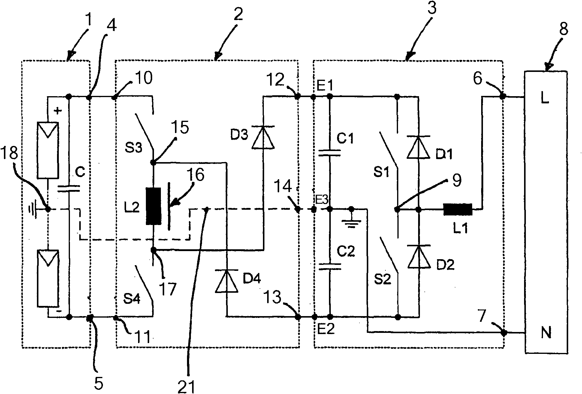 Apparatus for feeding electrical energy into an energy supply system and DC voltage transformer for such an apparatus