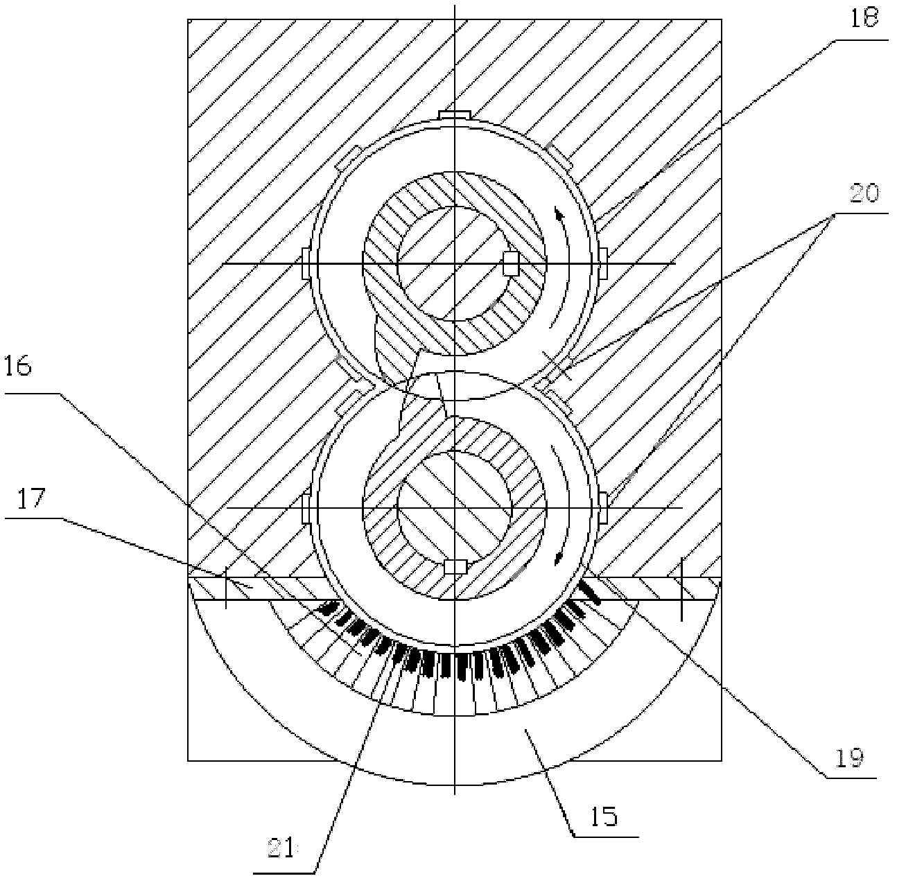 Double worm oil press capable of preventing oil materials from sliding out of chamber