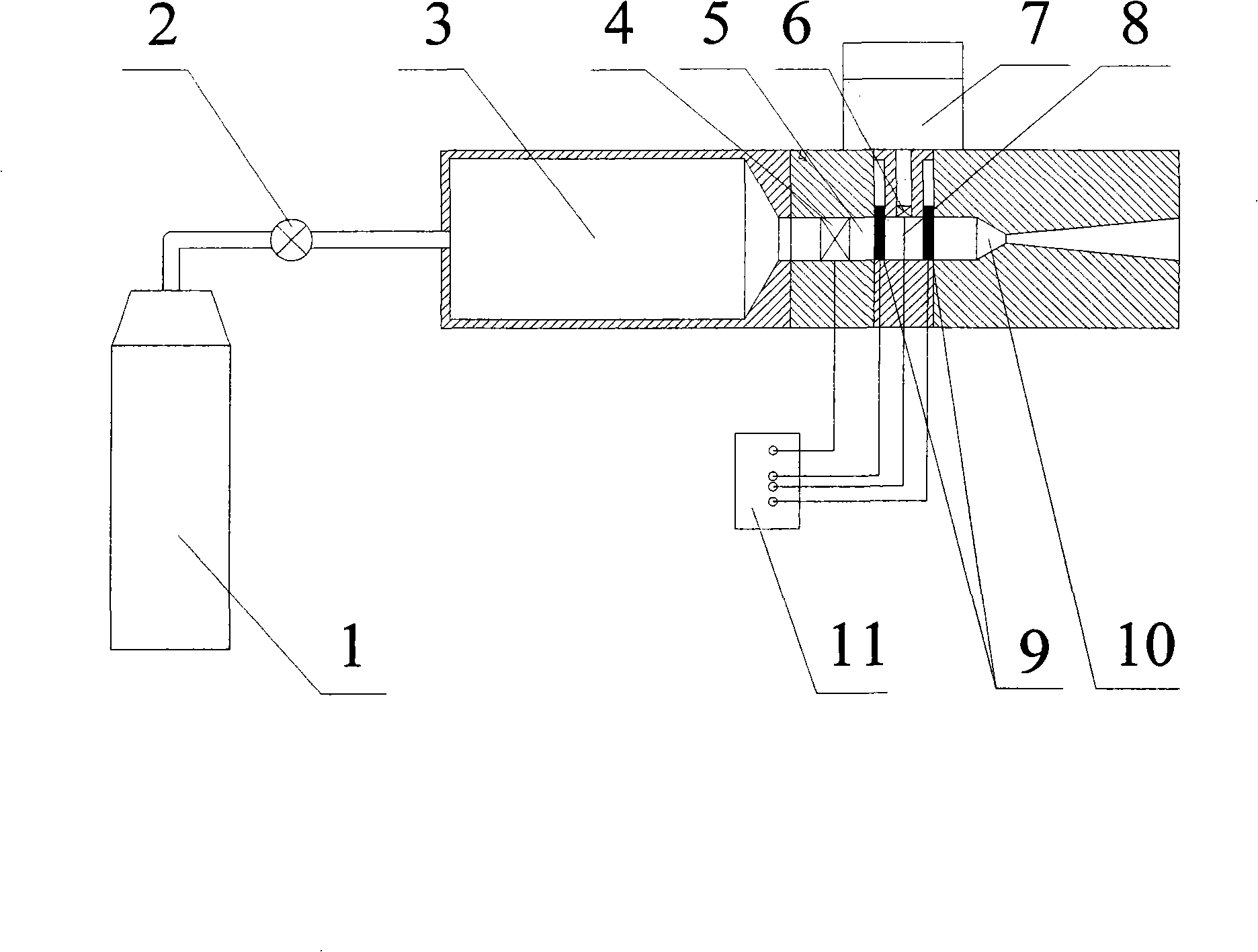 Solid particle group accelerating device for shock tube-Laval nozzle