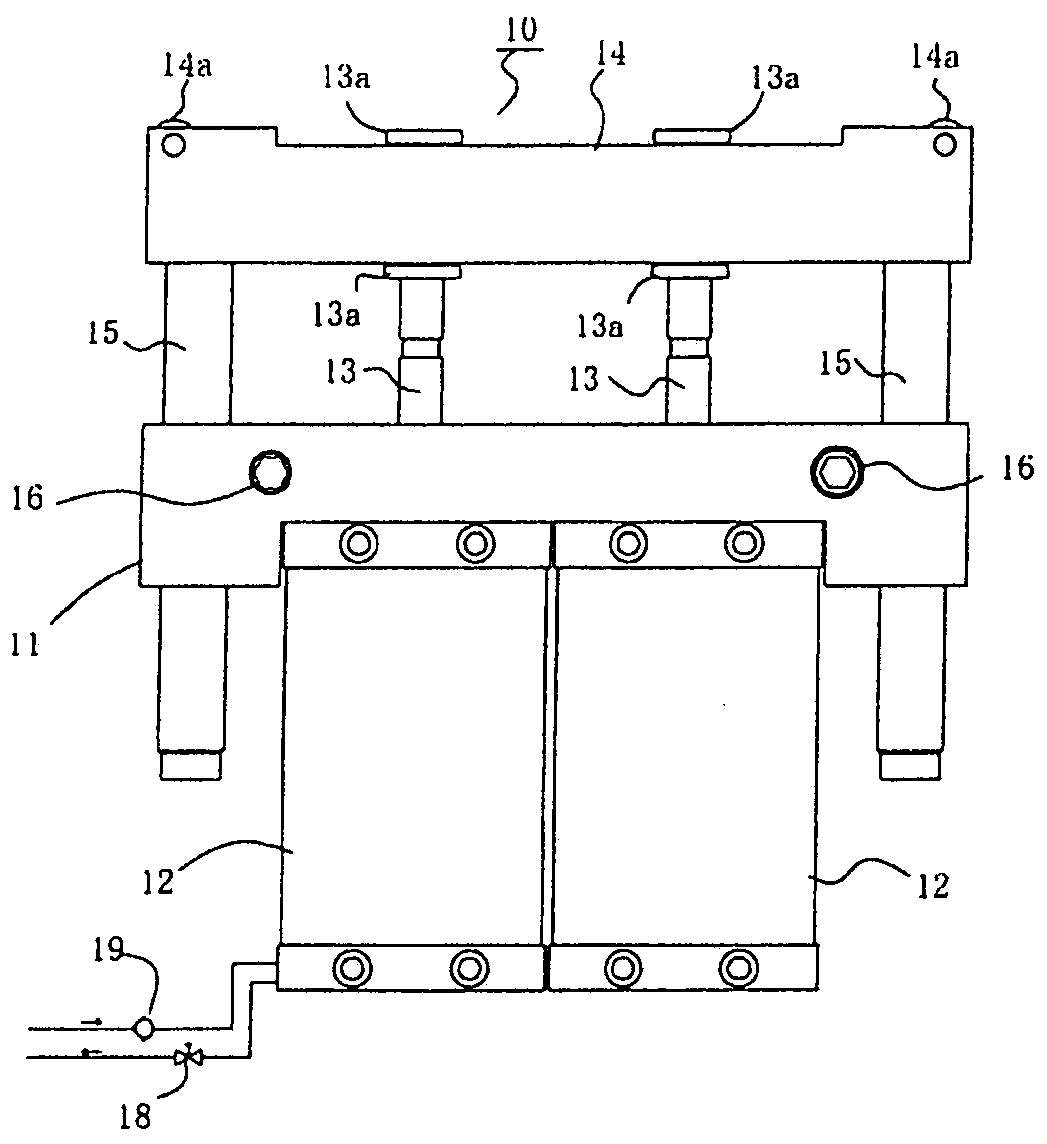 Auxiliary device for mounting mold and mold mounting method using same