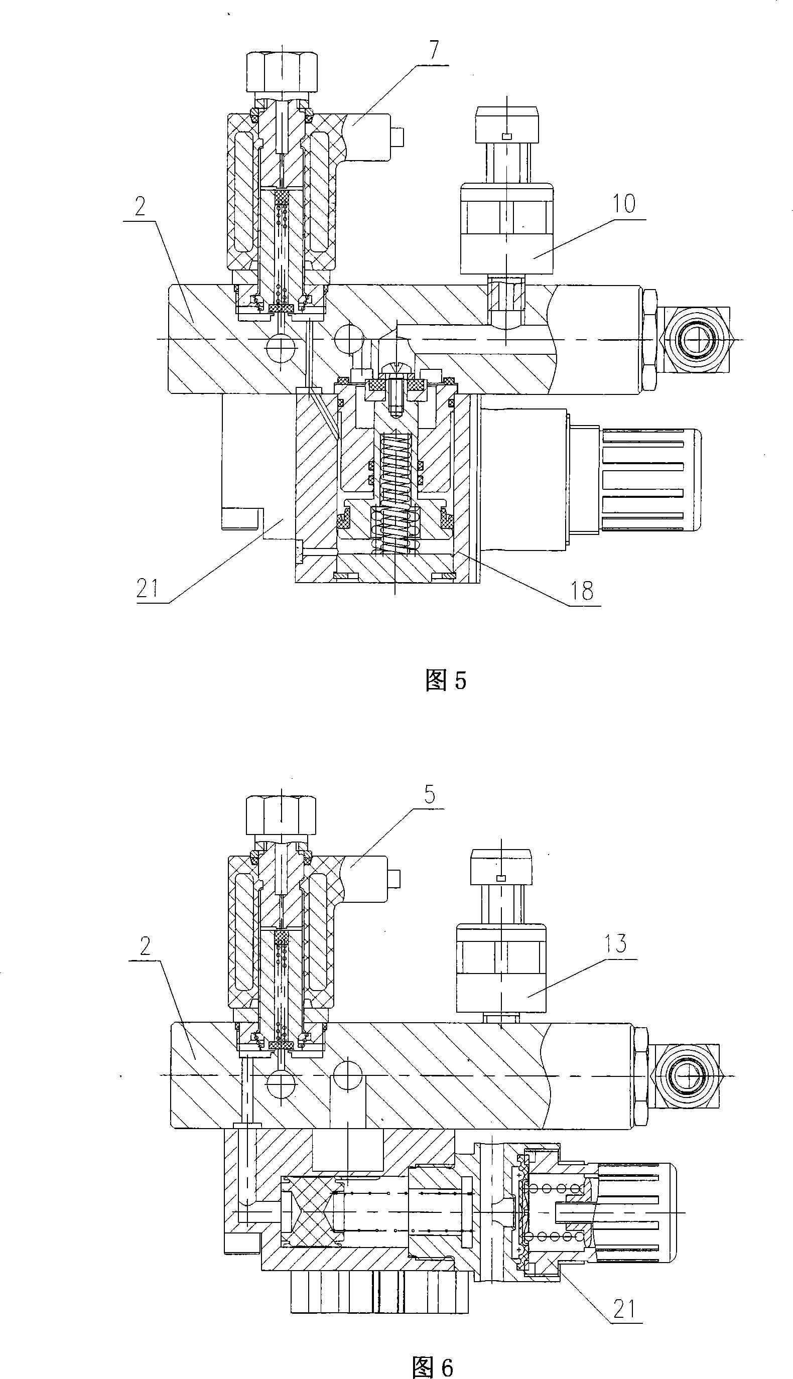 Central inflating and deflating control valve assembly for modeled cross-country vehicle tire