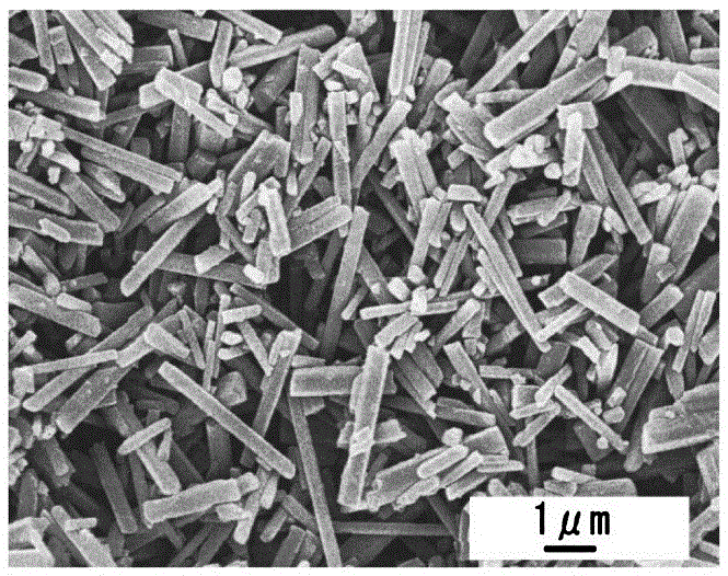 High-brightness large-particle-size beta-SiAlON:Eu&lt;2+&gt; green emitting phosphor and preparation method thereof