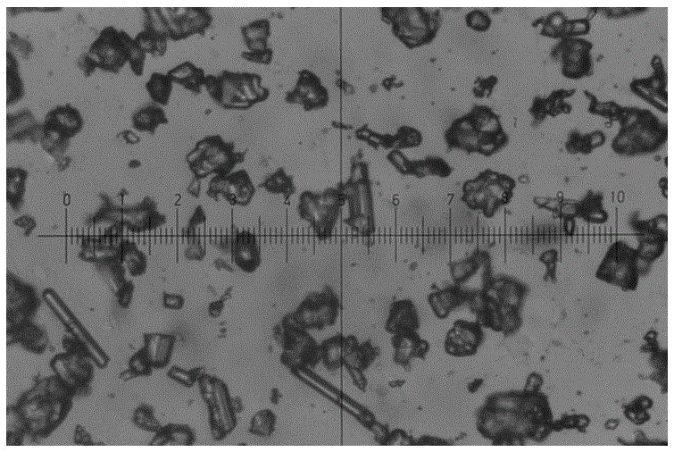 High-brightness large-particle-size beta-SiAlON:Eu&lt;2+&gt; green emitting phosphor and preparation method thereof