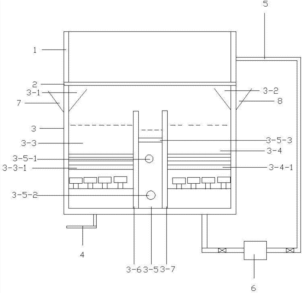 Fish tank with filtering device