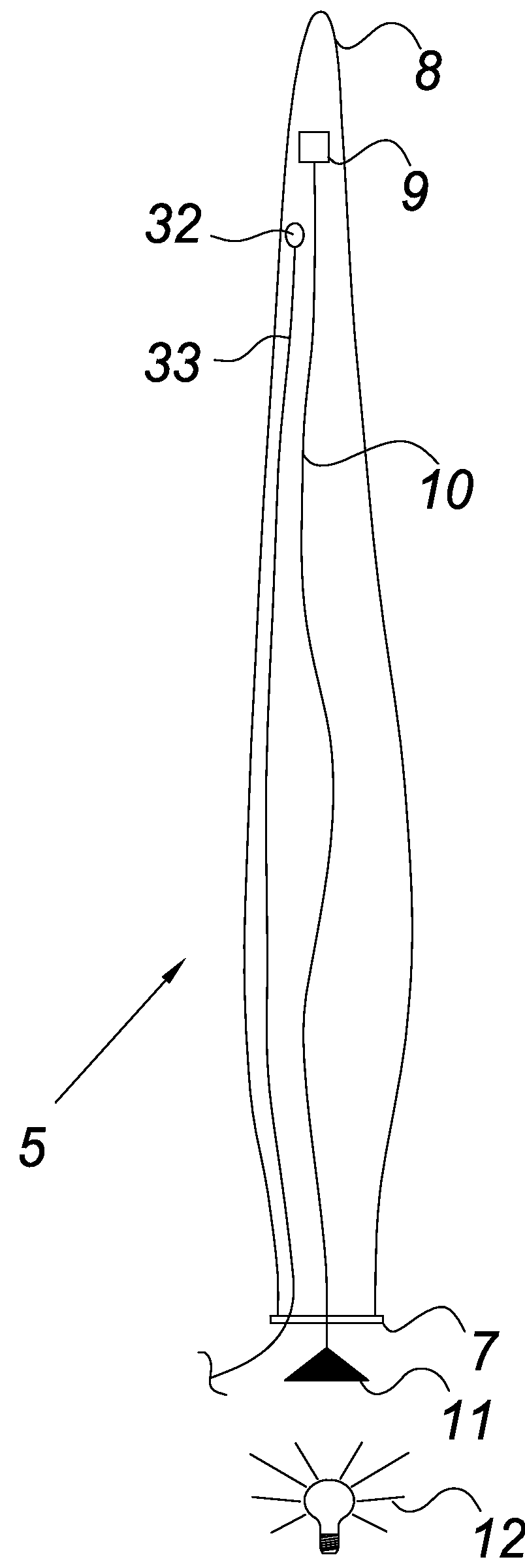 Wind turbine blade, wind turbine and method for manufacturing a wind turbine blade