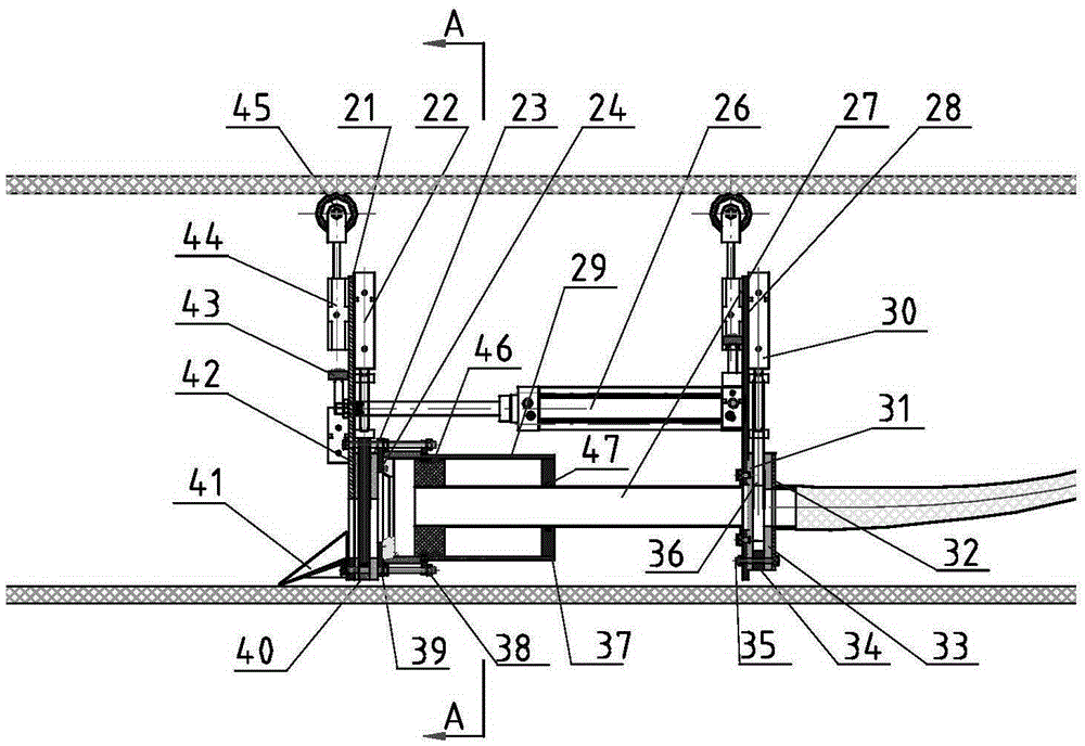 Drainage pipeline silt removing device with flow distribution function