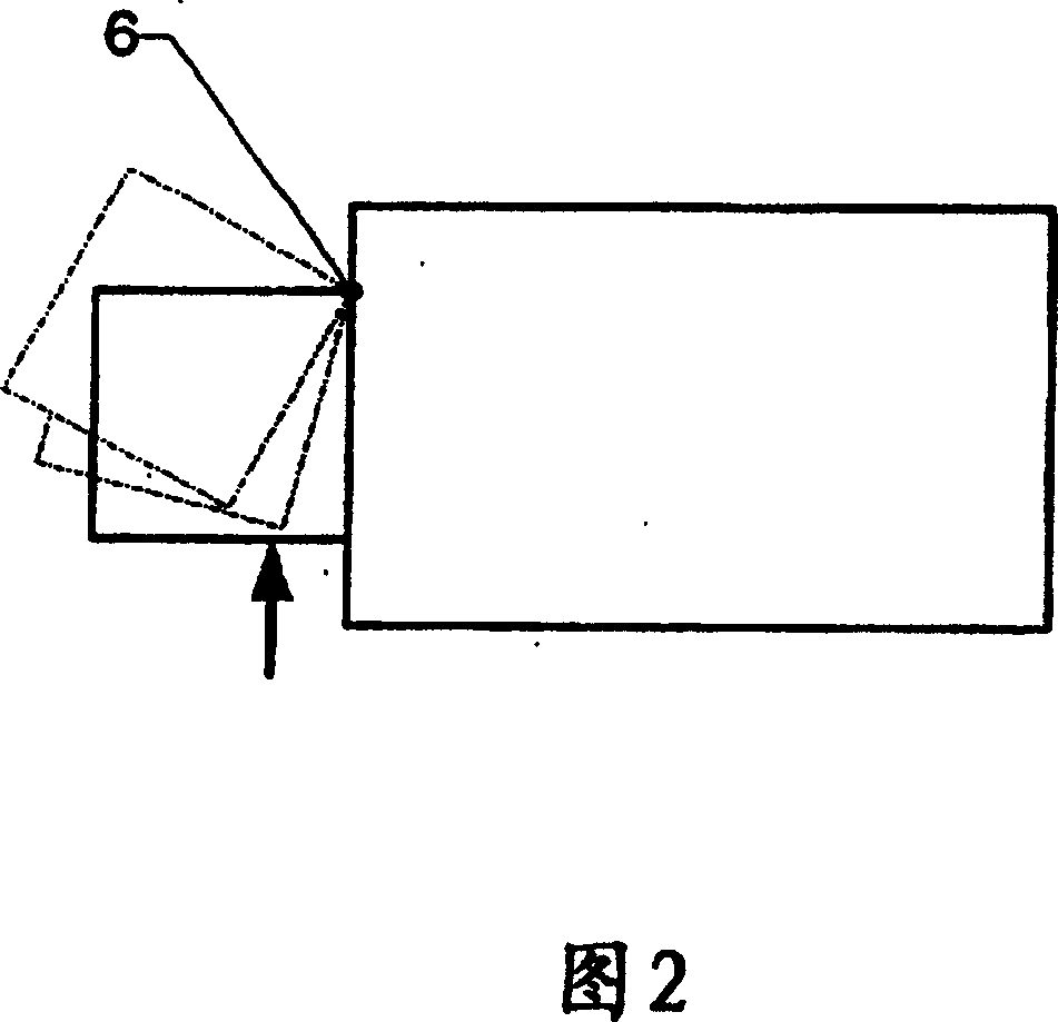 Cutting machine for organic plant materials, especially for tobacco