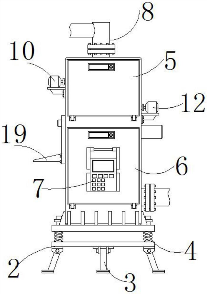 Solid-liquid separation equipment for beef cattle breeding sewage treatment