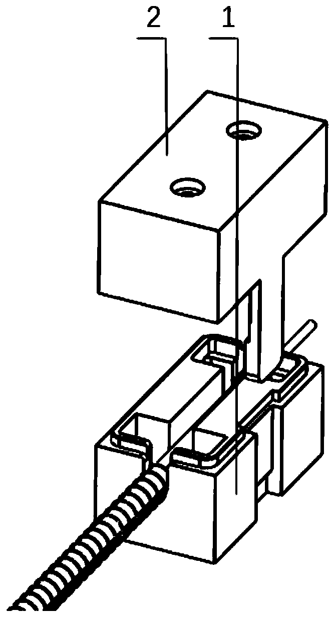 Catheter in-vitro anti-bending device for intravascular interventional surgical robot