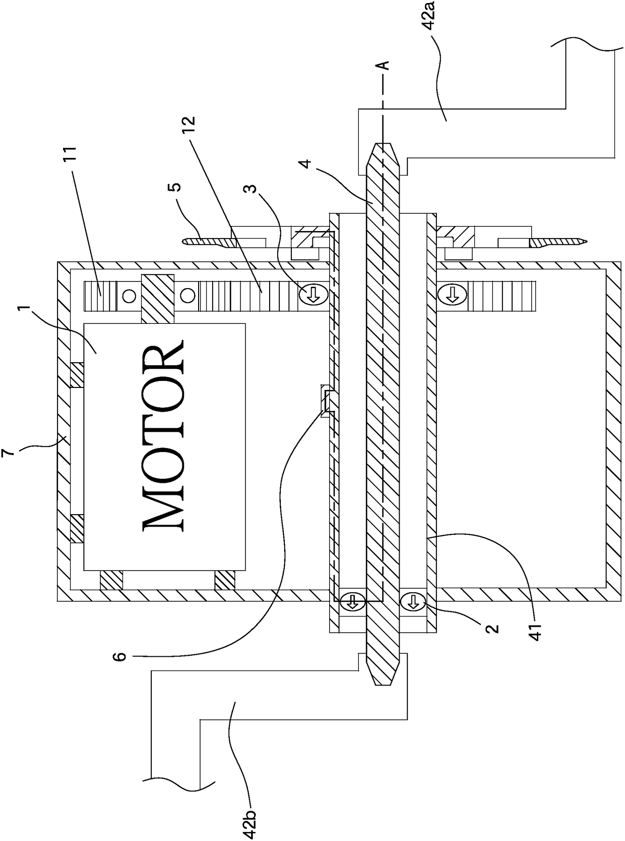 Electric assist bicycle torque measurement device capable of detecting pedaling torque at two ends of crank shaft