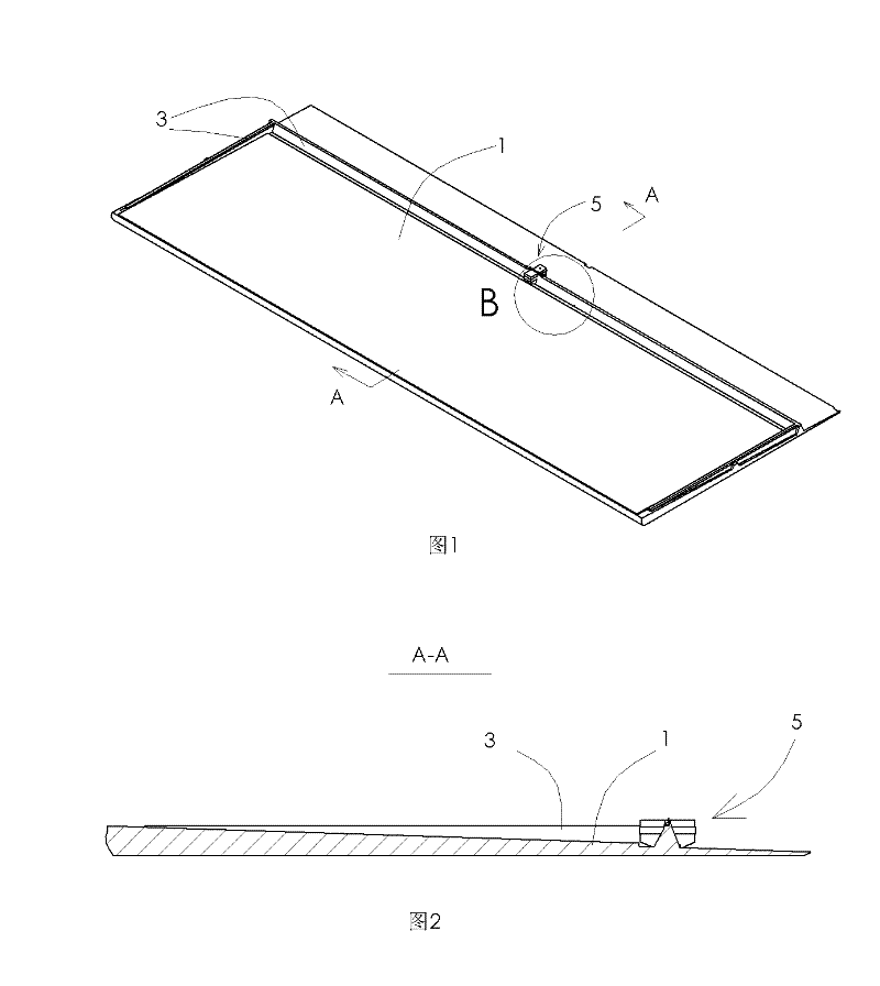 Method for making ice and desalinating sea water by using beach, tide and cold