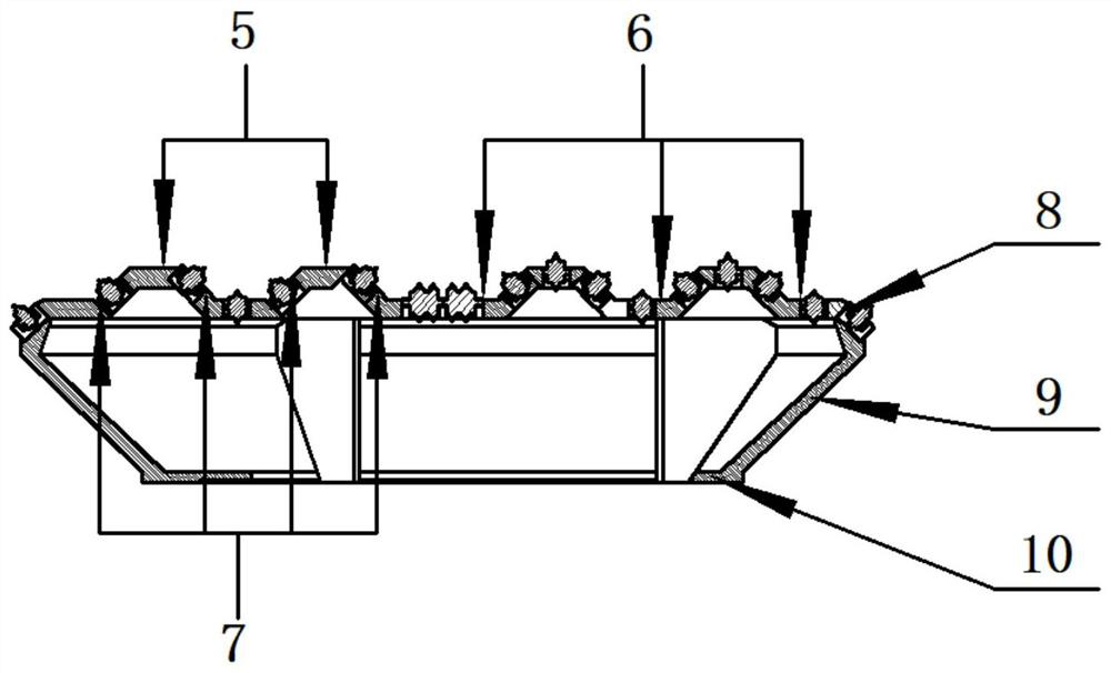 Corrugated rock tunnel boring machine cutterhead with free surface assisting in rock breaking and preparation method of cutterhead