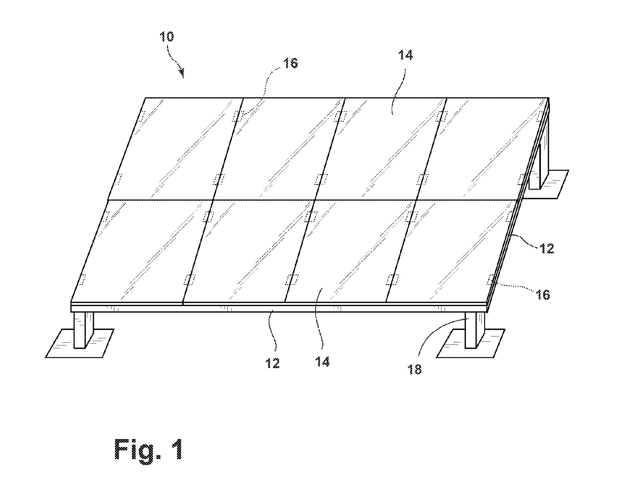 Universal clip apparatus for solar panel assembly