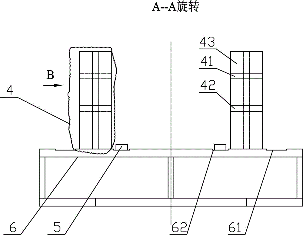 Welding method and assembly tooling of inner and outer cylinders with through-hole support for connecting pipes