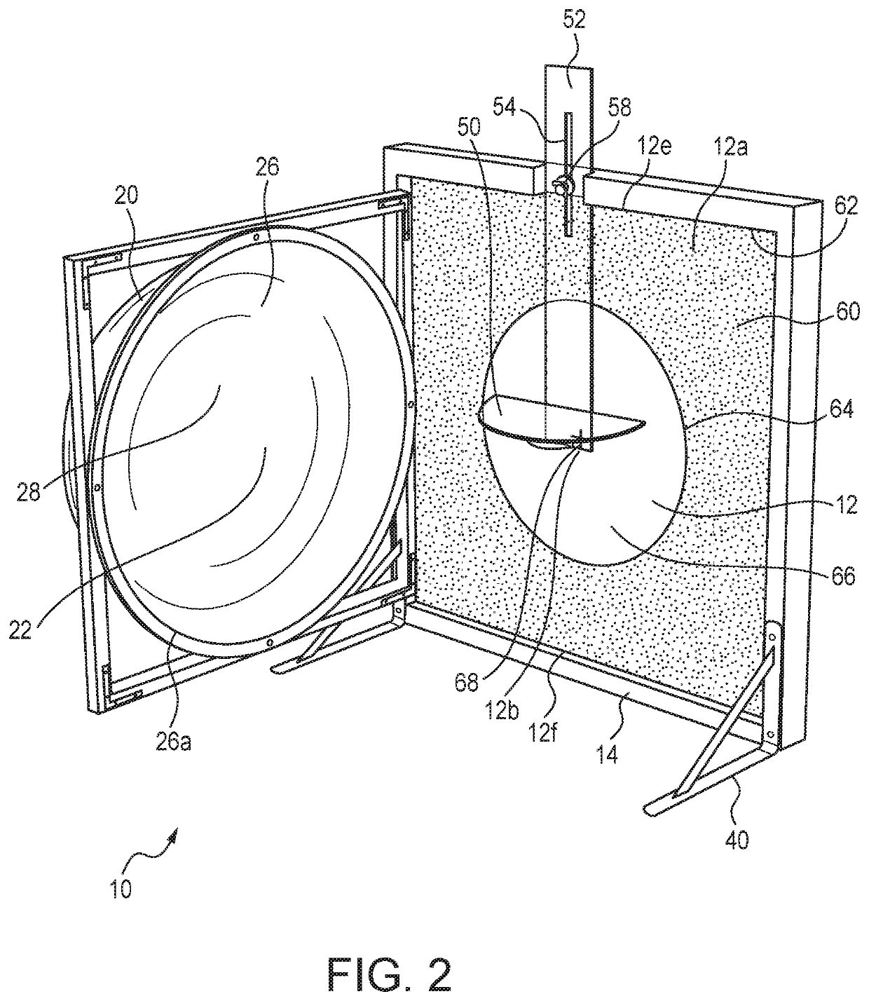 Apparatus that enables the photographing of highly reflective, objects without reflections