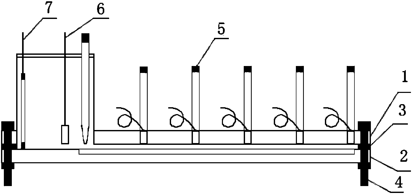 Corrosion testing device for metal inside gaps under stripped coatings