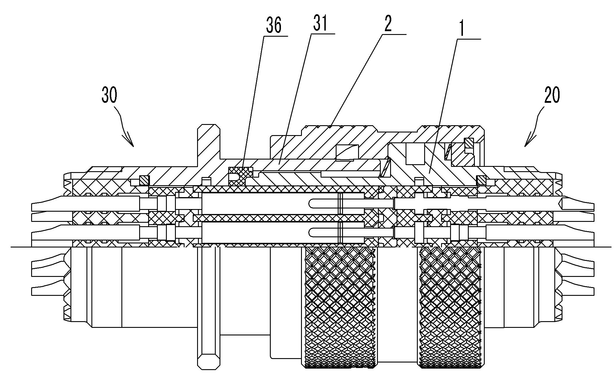 Locking and sealing electric connector