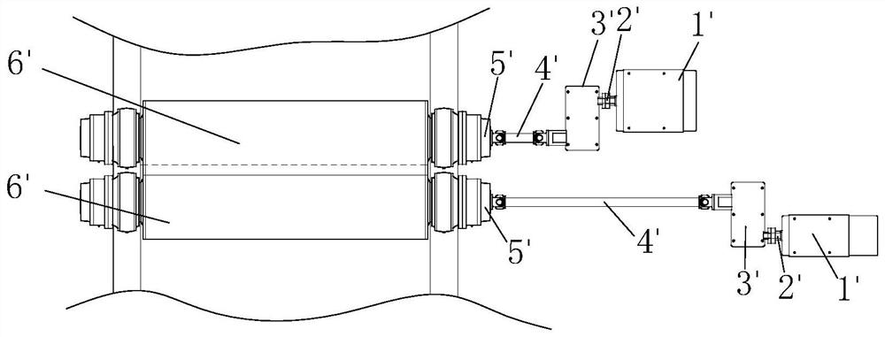 Roller device for papermaking equipment and papermaking equipment