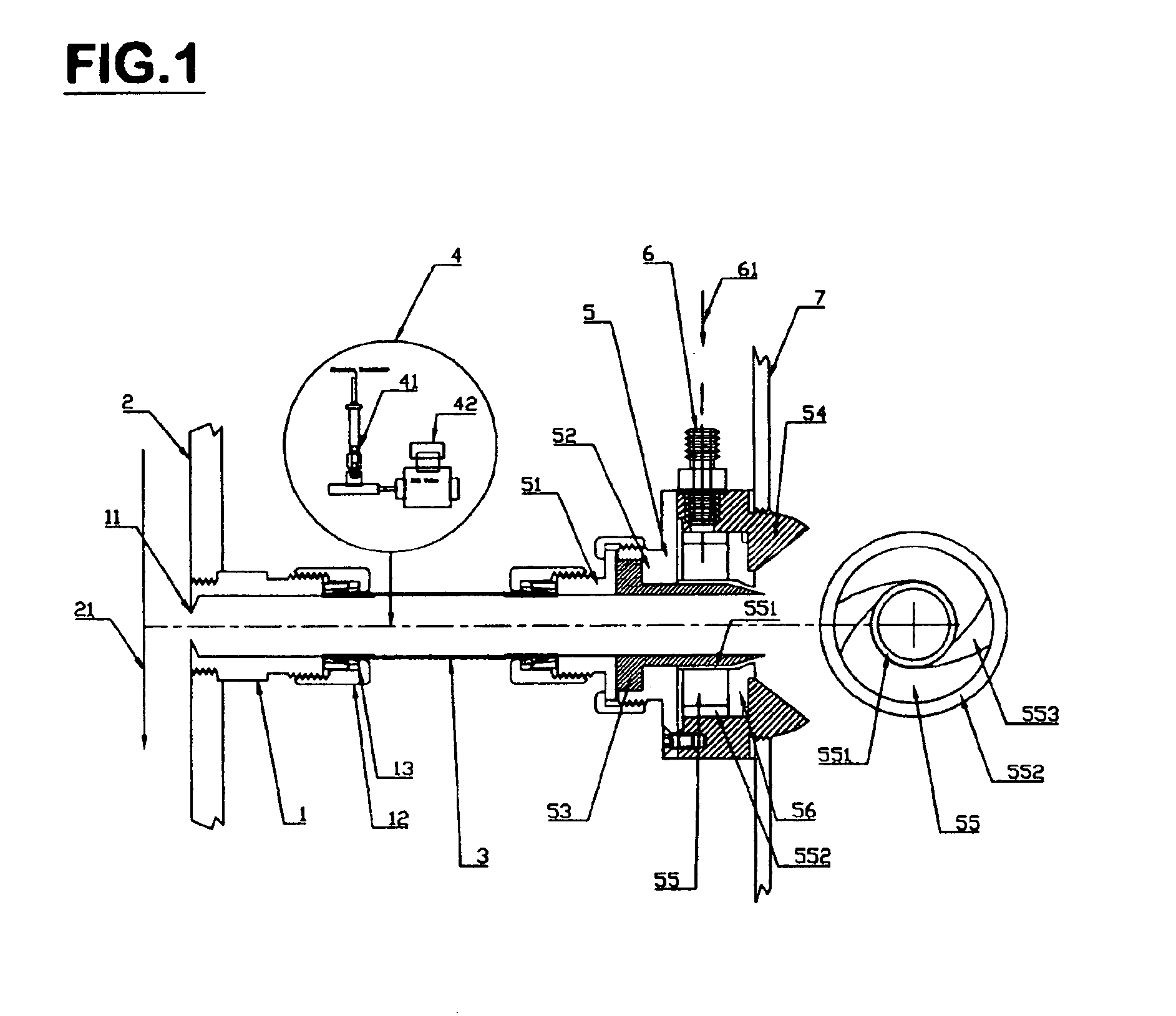 Apparatus for spraying of liquids and solutions containing solid particles such as paper manufacturing fibers and fillers