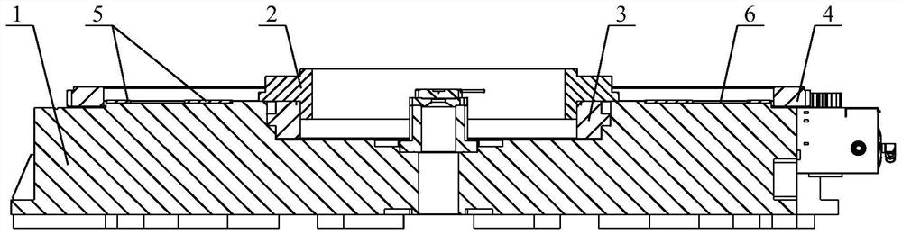 Rotary table bearing device