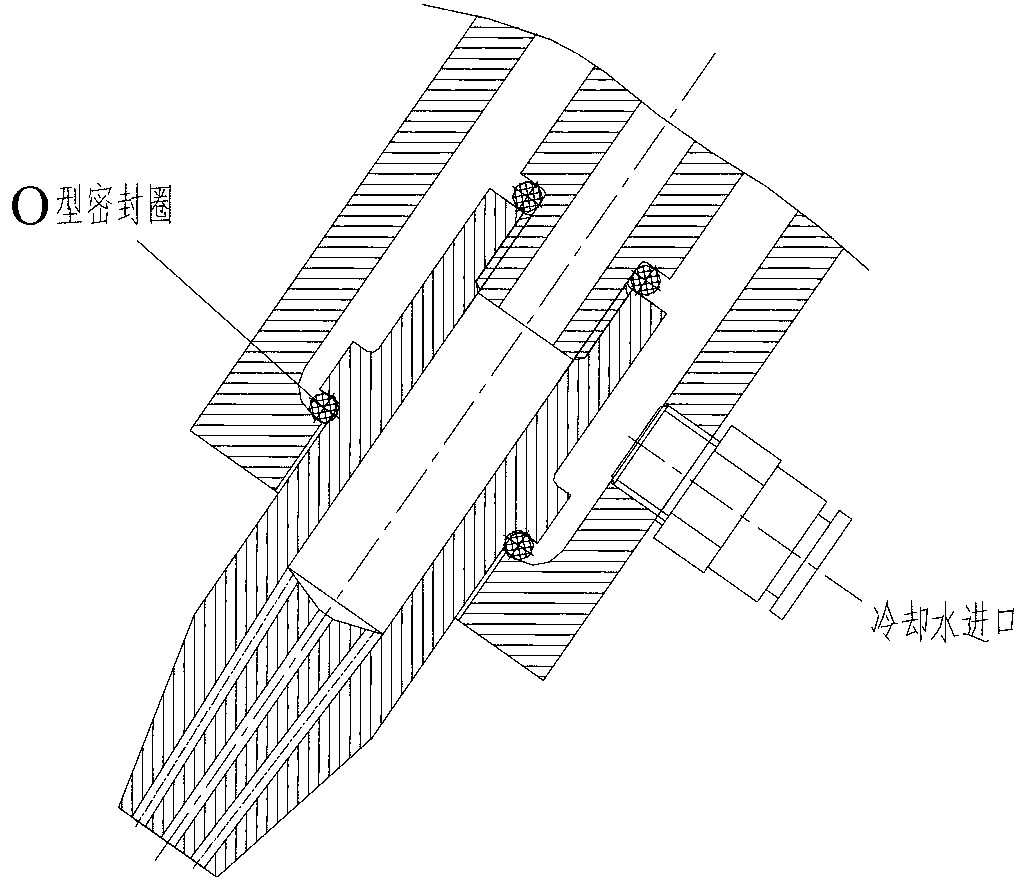 Lateral powder feeding nozzle device applied to laser cladding