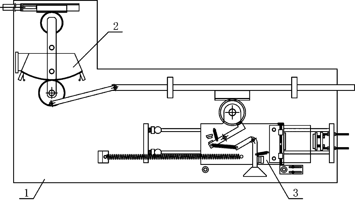 Yarn bearing platform reciprocating transfer device used for textile use