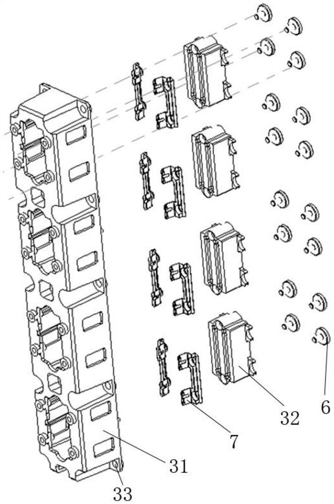 Multi-path server node cross-board signal interconnection device