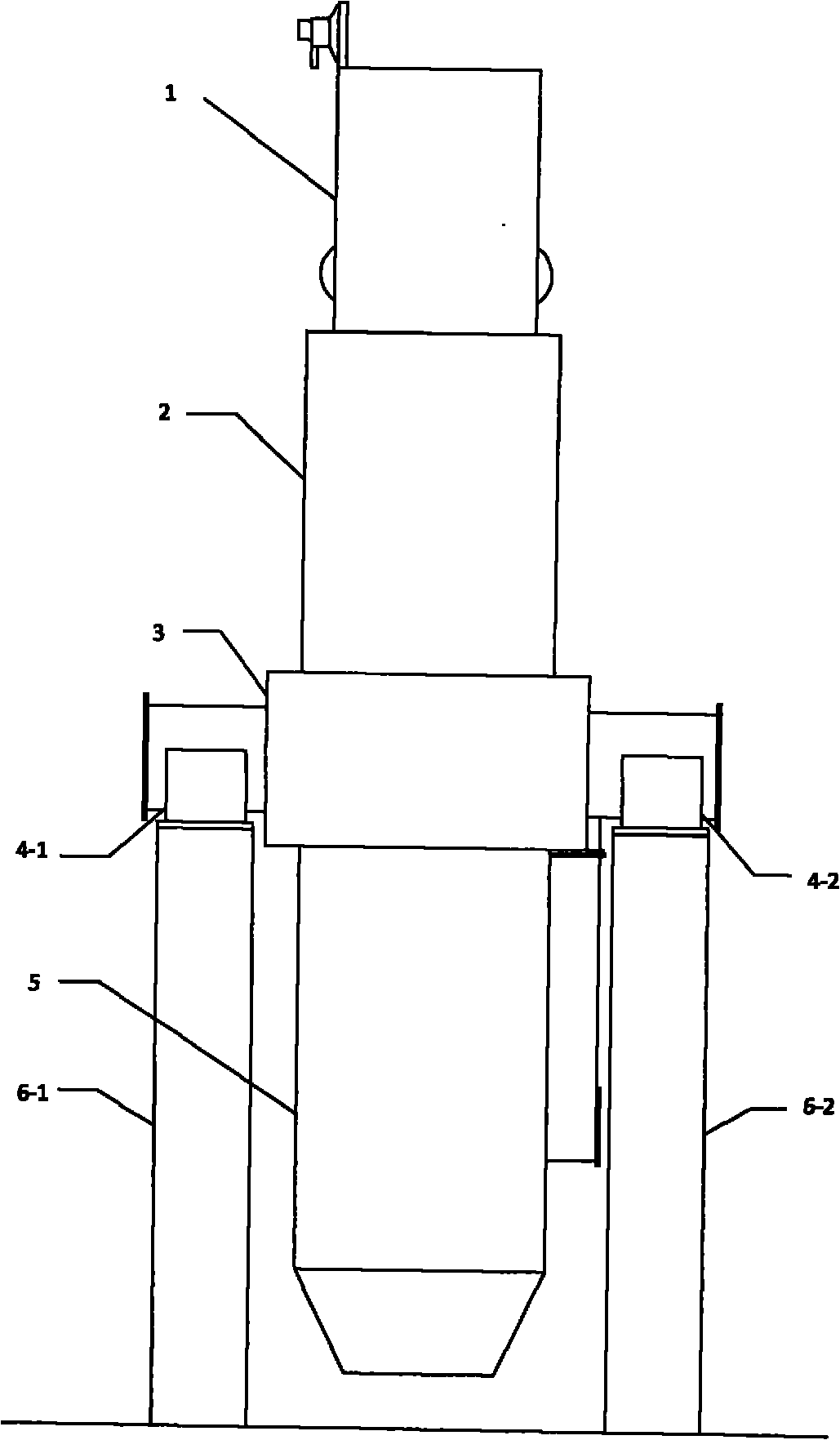 Two-stage plasma gasifying, melting and cracking method and device of waste containing organic matters