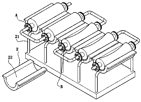 Multistage filtering device for municipal sewage treatment