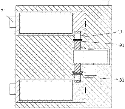 Fastening device for logistic container