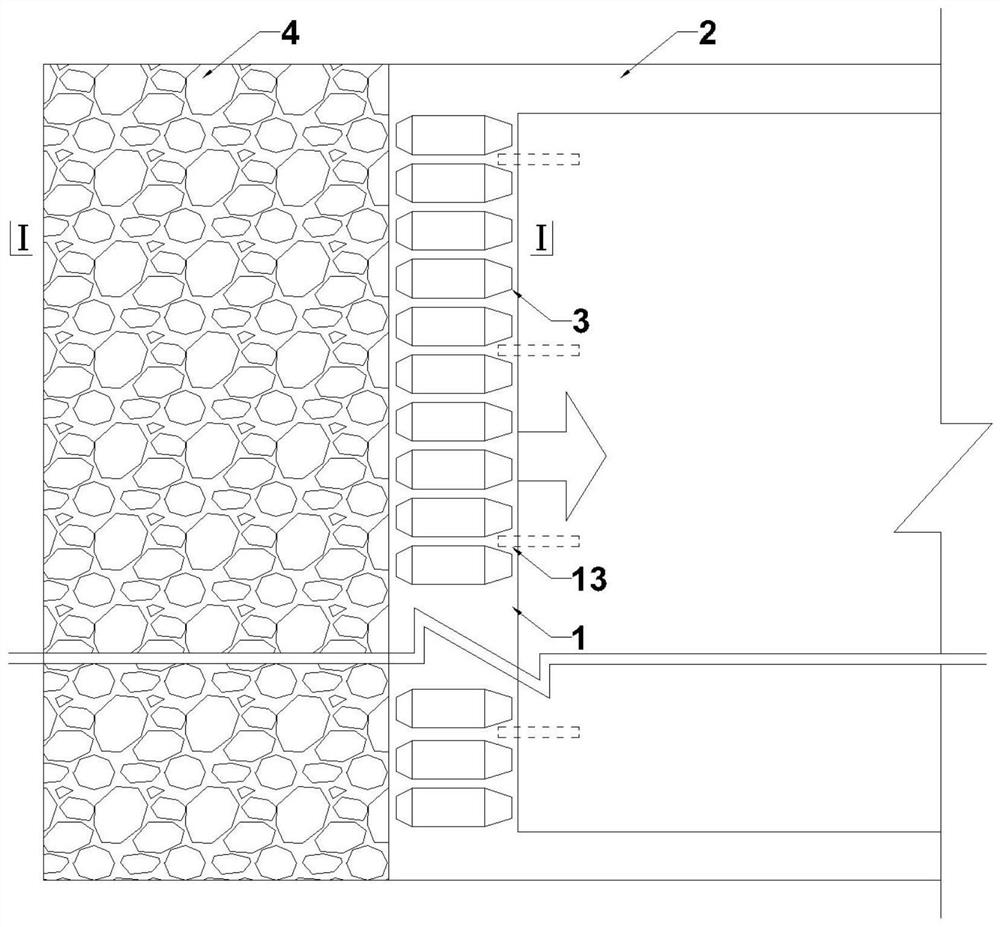 Co-mining method of coal and contact co-existing oil shale fracturing