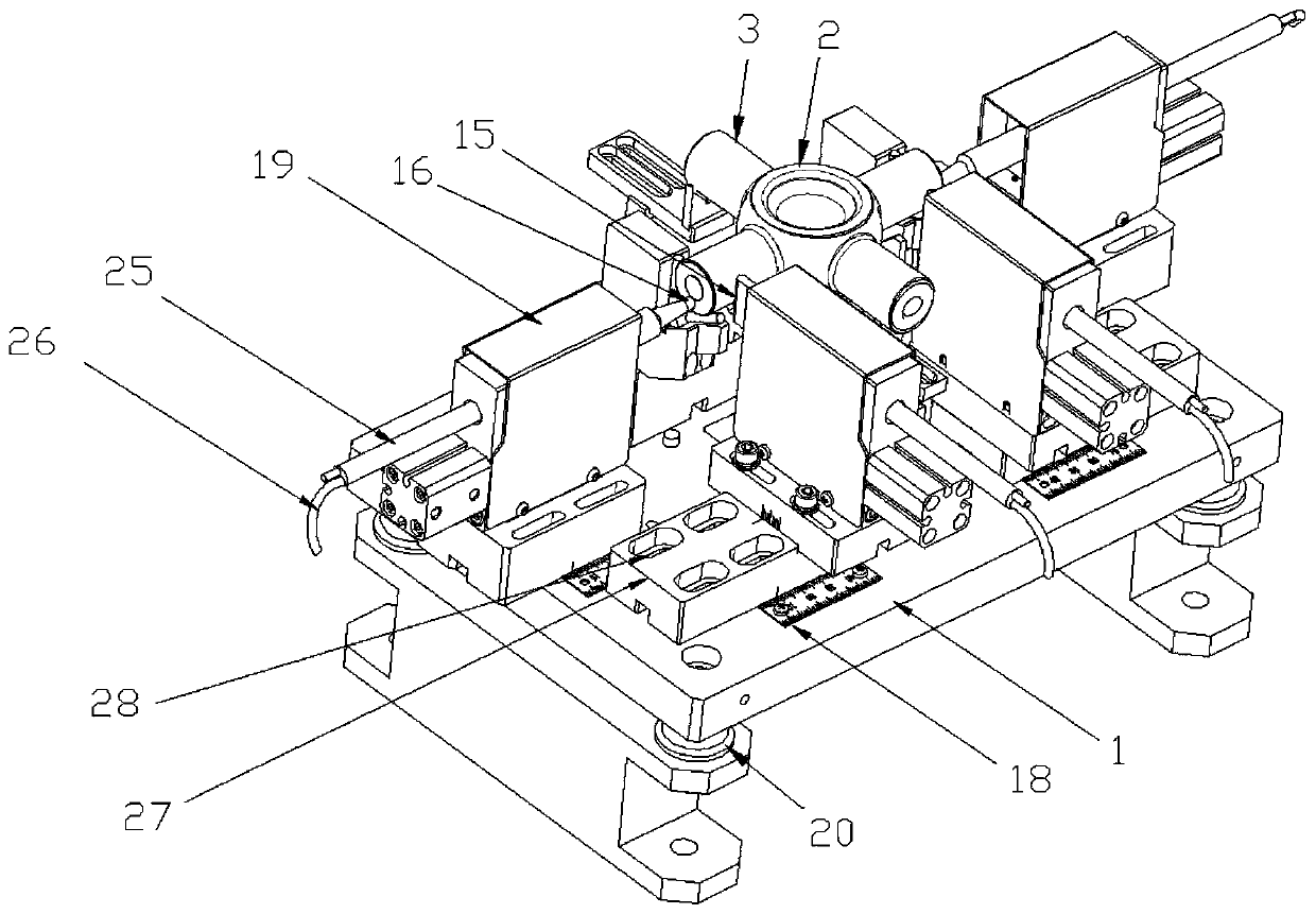 A cross shaft size measuring device