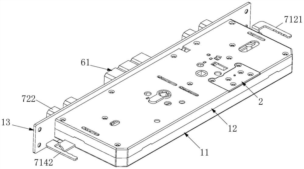 Lock body with split hole site and heaven and earth rods